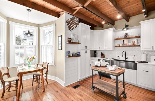 Jefferson House | Welcome to the Rusty Rose-Restored Farmhouse feel in the heart of Jefferson, MD