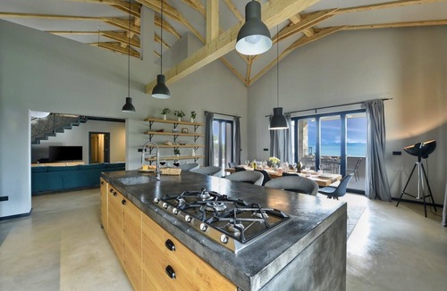 Zdrelac Villa | Welcome to the stunning Villa on the coast of the beautiful island of Pašman!