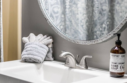 Xenia House | Welcome to the Union gallery