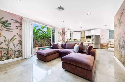 Lake Ridge House | Welcome to The Betty!nn
