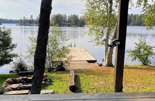 North Kawartha House | Welcome to the Wolf Den on Wolf Lake!