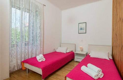 Omisalj Apartment | Welcome to these apartments in Omisalj.