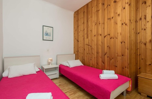 Omisalj Apartment | Welcome to these apartments in Omisalj.