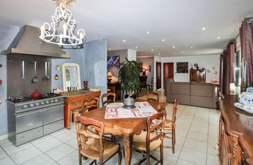 Montelimar House | Welcome to this charming and rustic cottage.