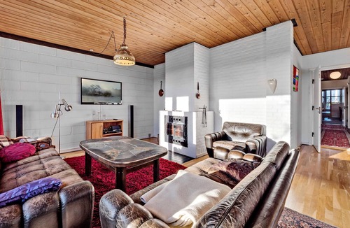 Floutrup House | Welcome to this great vacation home overlooking the Limfjord.