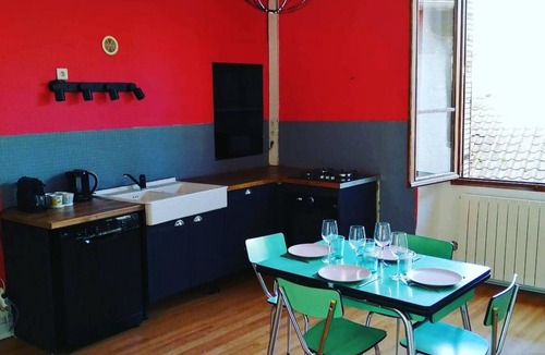 Brioude Apartment | Welcome to this large, elegant apartment.