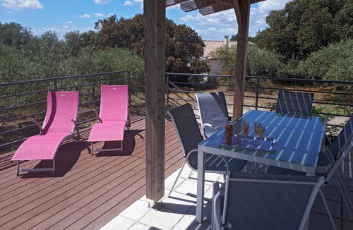 Cesseras House | Welcome to Villa Les Roques*, in the heart of the Minervois region (air-conditioned, fenced)