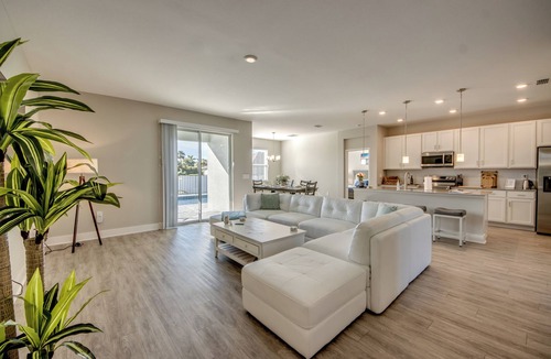 Jacarandas House | Welcome to Villa Liliana, Special Pricing, Modern private House, Heated Pool,