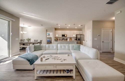 Jacarandas House | Welcome to Villa Liliana, Special Pricing, Modern private House, Heated Pool,