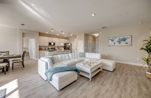 Jacarandas House | Welcome to Villa Liliana, Special Pricing, Modern private House, Heated Pool,