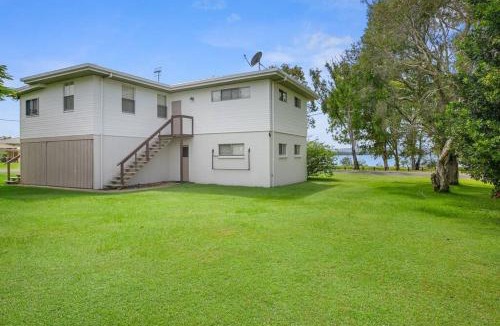 Tin Can Bay House | Welcome to Waterfront Views