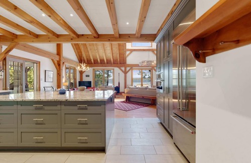 Huntsville House | Welcome to Waters Edge A Beautiful Family Escape
