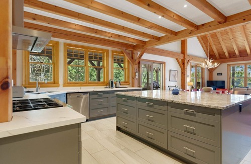 Huntsville House | Welcome to Waters Edge A Beautiful Family Escape