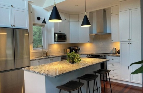 Pontiac Cottage | Welcome to White Oaks, a luxury retreat nestled quietly on the Quyon River.