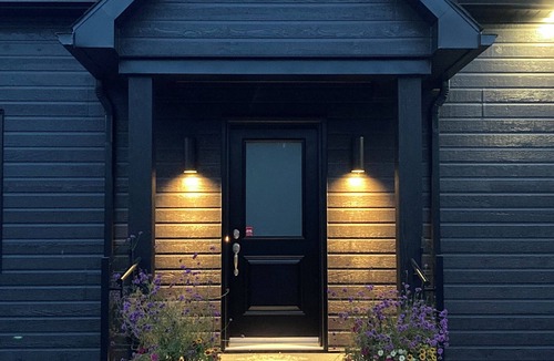 Pontiac Cottage | Welcome to White Oaks, a luxury retreat nestled quietly on the Quyon River.
