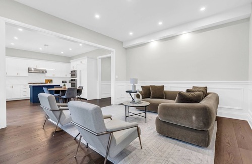 Burlington House | Welcome to Your Comfort Retreat by the Lake