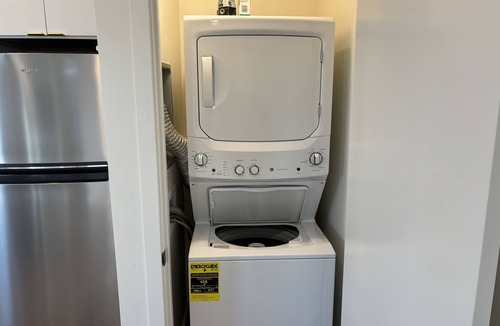 Redmond Apartment | Welcome to your cozy, studio apartment with a patio and mountain view