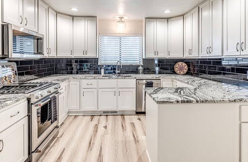 Norman House | Welcome to your home-away-from-home in the heart of Norman, Ok!