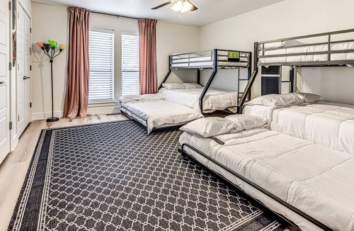 Norman House | Welcome to your home-away-from-home in the heart of Norman, Ok!