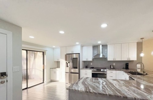 Iona Condo | Welcome to Your Luxurious Golf Getaway!