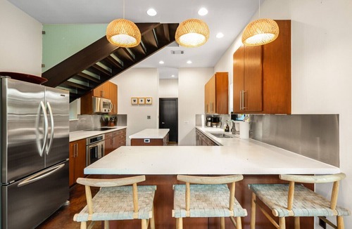 Zilker House | Welcome to your ultimate large-group retreat! Whether you’re celebrating a reunion, a weekend getaway, or a special occasion — this spacious 8-bedroom home comfortably sleeps up to 16 guests, combining comfort, fun and convenience all in one place.