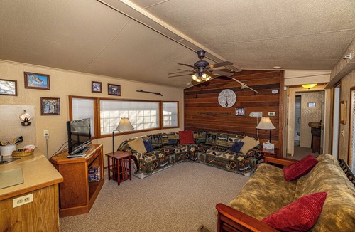 Concrete House | Welcome to your year-round mountain getaway and historic ranch in the foothills of the North Cascades!