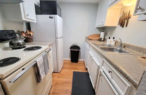 Houston Apartment | Welcome Wild Wild West!🐂 1bd near Galleria mall!