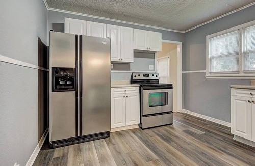 Enid House | Welcoming 2-bedroom house in charming Enid.
