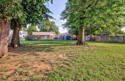 Enid House | Welcoming 2-bedroom house in charming Enid.