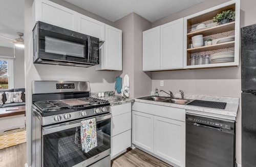 Indianapolis House | Welcoming 3-bedroom house 2 blocks from UIndy& close to downtown