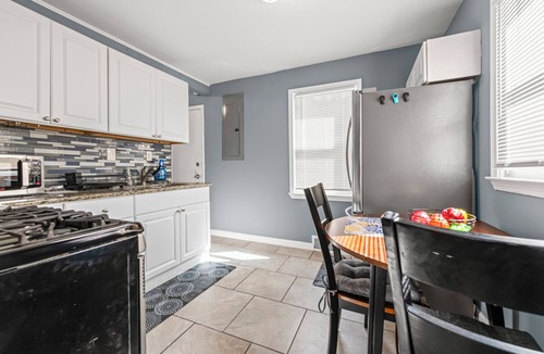 Oak Park House | Welcoming 3-bedroom home in Oak Park