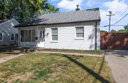 Oak Park House | Welcoming 3-bedroom home in Oak Park