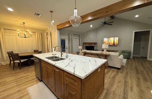 Oakland House | Welcoming 3-bedroom house in charming Weimar