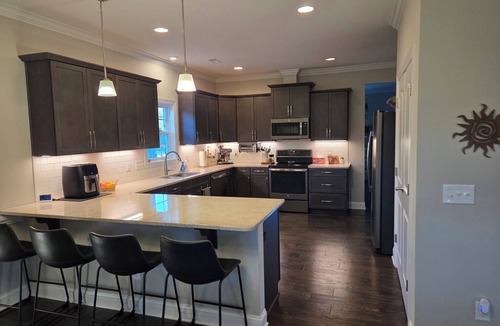 High Point House | Welcoming 4-bdrm home just 4 miles from HPMKT - Book Now for Fall Market!