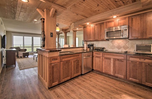 Southend Condo | Welcoming Brigantine Condo w/Ocean Views!