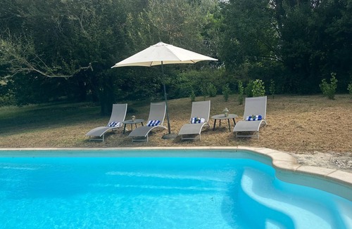 Sainte-Terre House | Welcoming country house in Sainte-Terre, 5 bedrooms, swimming pool, and garden