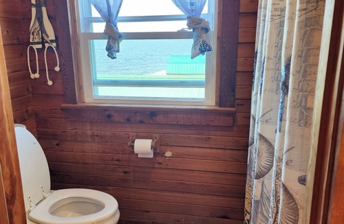 Columbia Cabin | Welcoming Hooks Hideaway-The Cabin on the Albemarle Sound
