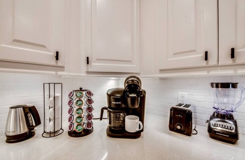 Lake Highlands House | Welcoming Neighborhood 4 Bed 3 Bath Single Story