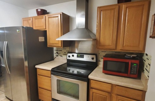 Stone Mountain House | Welcoming Quaint Home