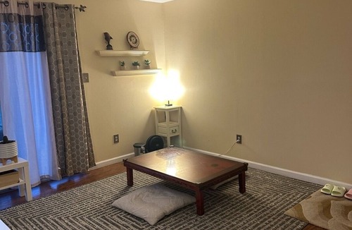 Chesterfield Apartment | Welcoming relax ~