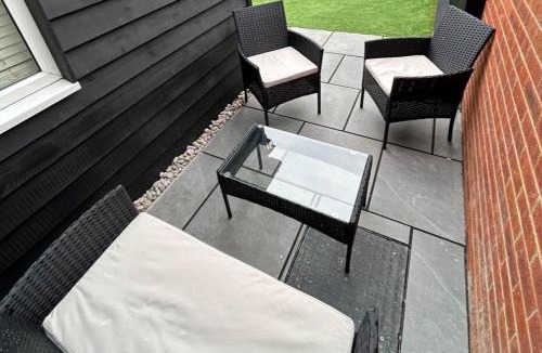 Basildon House | Welcoming terraced home in Basildon