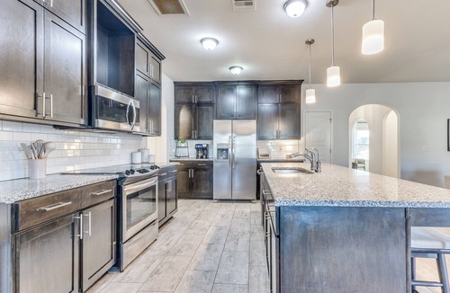 Bixby House | Welcoming Willow Creek