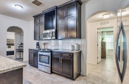 Bixby House | Welcoming Willow Creek