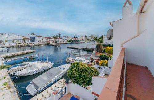 Empuriabrava House | WELCS CASA ADOSADA 338 EMP con terraza y parking