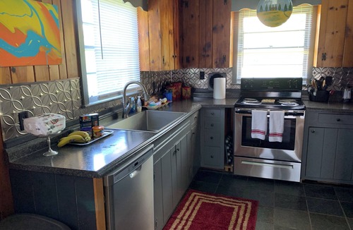 Lynn House | Well appointed 3bdhome in dwtnColumbus,Monthly+ 1/12 blocks to restaurants,shops
