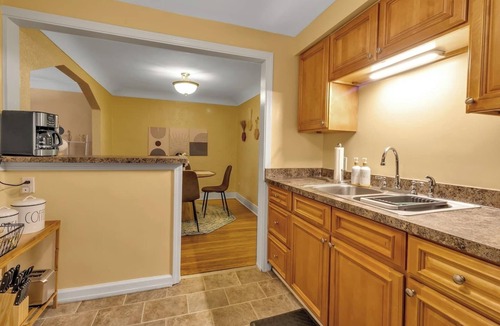 West Seneca Apartment | Well-appointed and spacious 2 BR near it all!