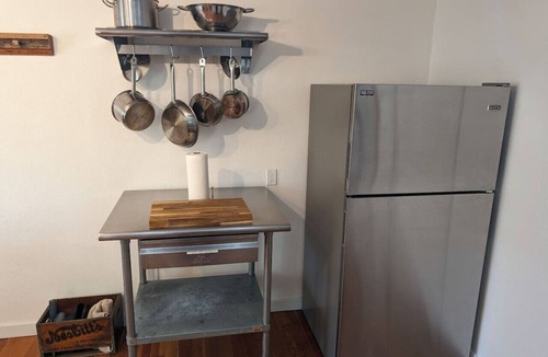 Oakridge Apartment | Well appointed, Clean, Comfy, and Convenient!