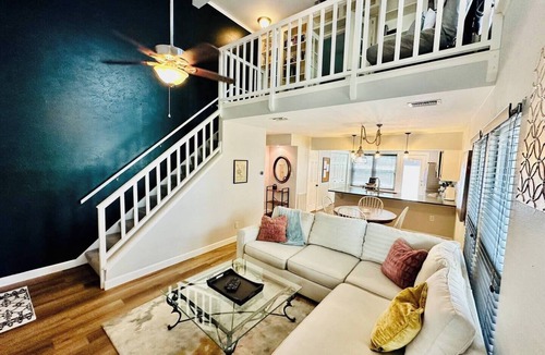 Bryan Place House | Well appointed, Recently Updated, Open Concept , Downtown Dallas. Dogs welcome!