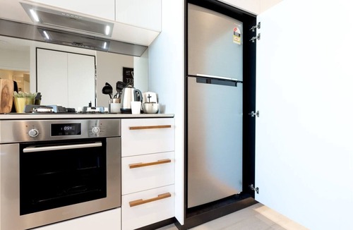 West Melbourne Apartment | Well connected North Melbourne Escape with Balcony