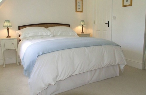 Ewen Bed & Breakfast | Well Cottage B&B